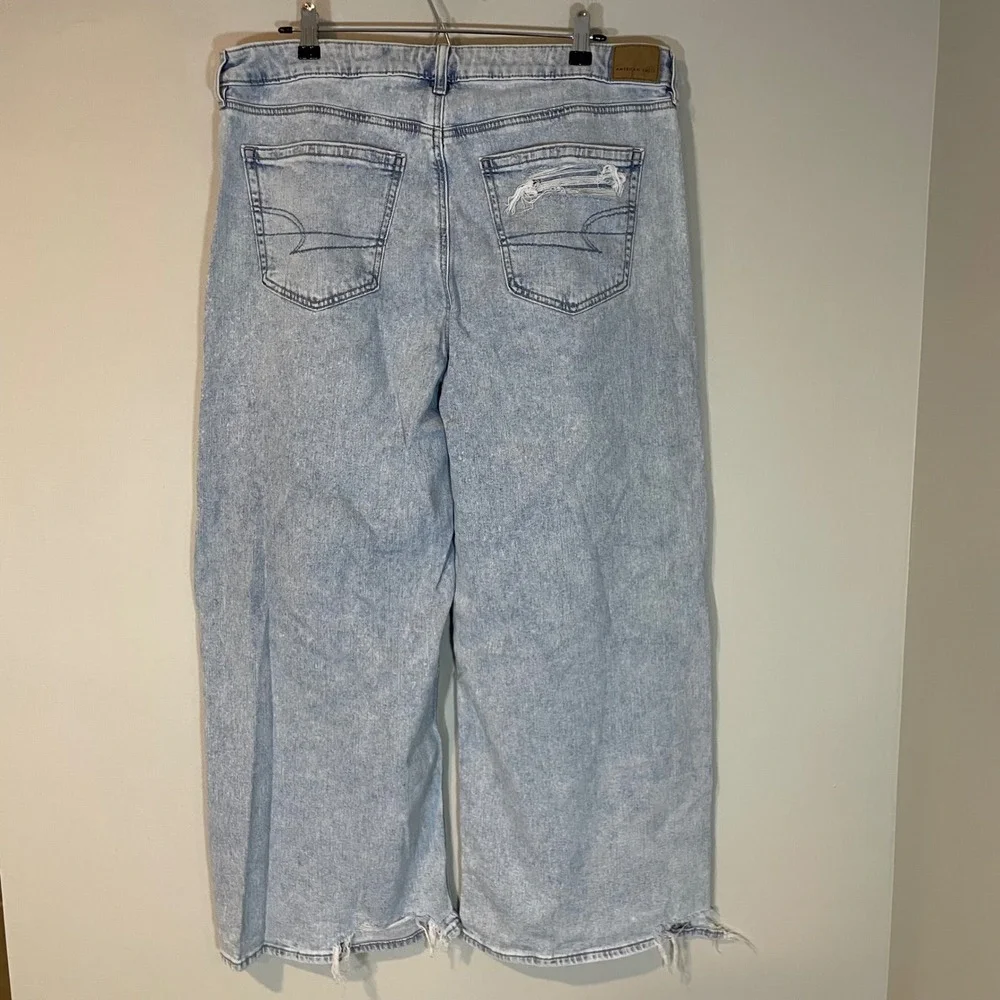 American Eagle Super High Rise Baggy Wide Leg Jeans Light Wash Distress 16 Short
